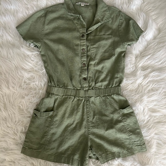 Green Button-Up Romper - Picture 2 of 2
